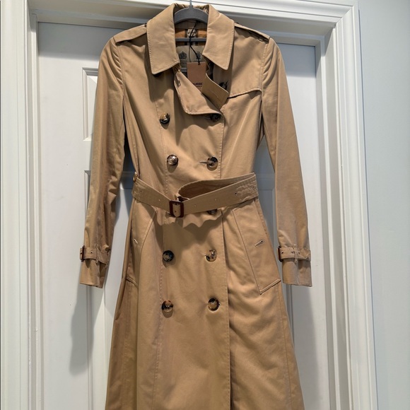 Chelsea Burberry Jacket - Picture 1 of 8